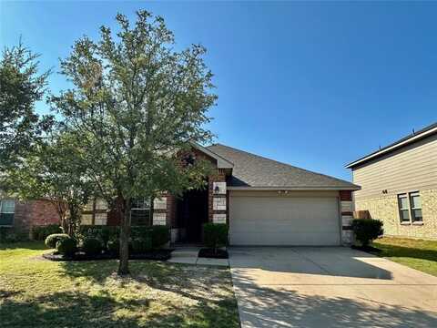 409 Emerald Creek Drive, Fort Worth, TX 76131