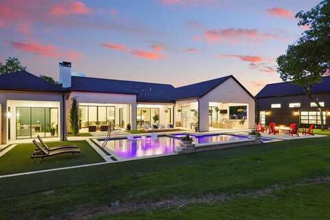 912 Hat Creek Court, Bartonville, TX 76226