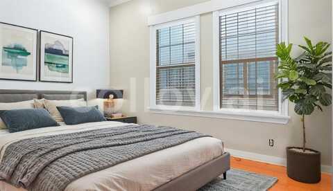 714 S Winnetka Avenue, Dallas, TX 75208
