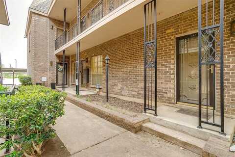 4440 Harlanwood Drive, Fort Worth, TX 76109