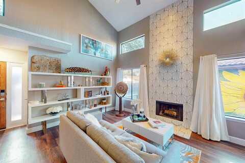 18040 Midway Road, Dallas, TX 75287