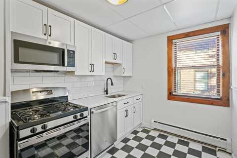 33 Franklin St, Saratoga Springs, NY 12866