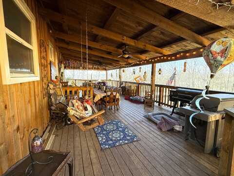 180 North Grand Dr, Cosby, TN 37722
