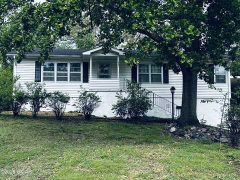 1402 Fairmont Dr., Neosho, MO 64850
