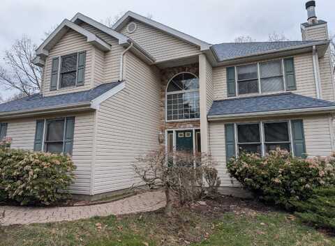 2439 Horseshoe Dr Drive, East Stroudsburg, PA 18301