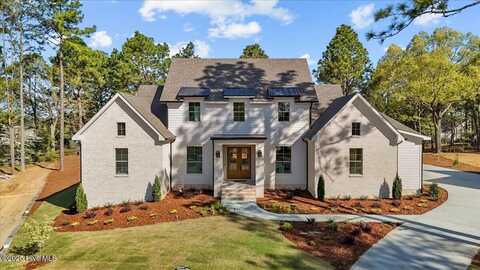 325 Sloan Lane, Pinehurst, NC 28374