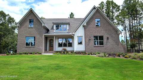 320 Sloan Lane, Pinehurst, NC 28374