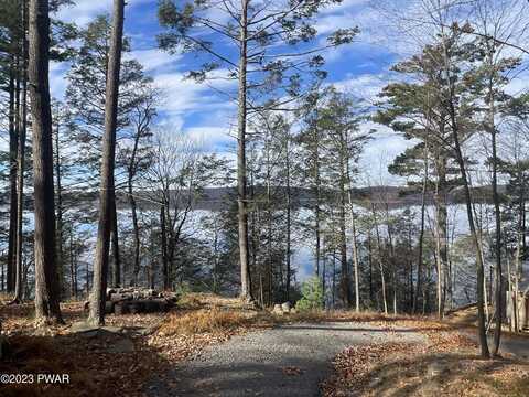 108 Cabels Crossing, Tafton, PA 18464