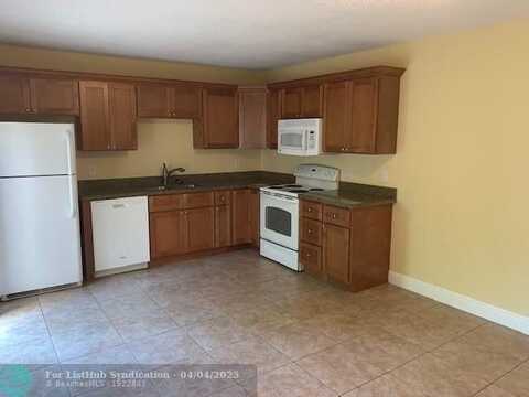 2334 Waterside Dr, Lake Worth, FL 33461