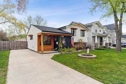 627 Golf Avenue, Royal Oak, MI 48073