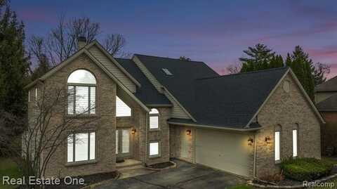 6246 Lindsay Court, West Bloomfield, MI 48324
