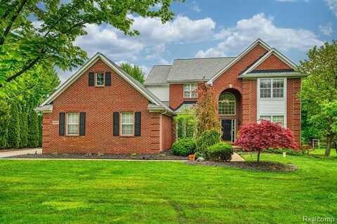 9005 LANTREE Drive, Howell, MI 48855