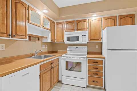 12600 Parkwood Drive, Burnsville, MN 55337