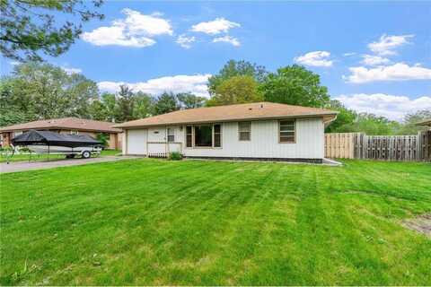 635 Hiawatha Avenue, Vadnais Heights, MN 55127