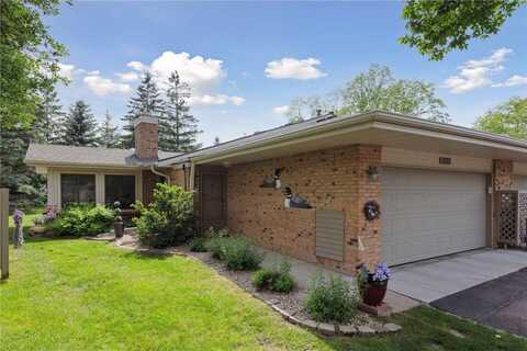 1825 Ithaca Lane N, Plymouth, MN 55447