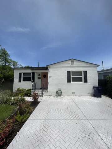 2811 SW 68th Avenue, Miami, FL 33155