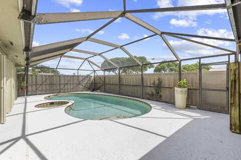 5652 Golden Eagle Circle, Palm Beach Gardens, FL 33418