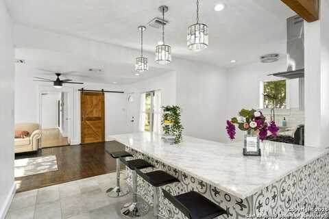 1214 W Summit, San Antonio, TX 78201