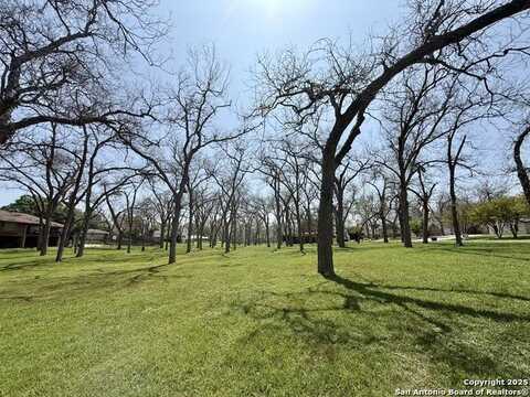 Paseo Del Rio, Seguin, TX 78155