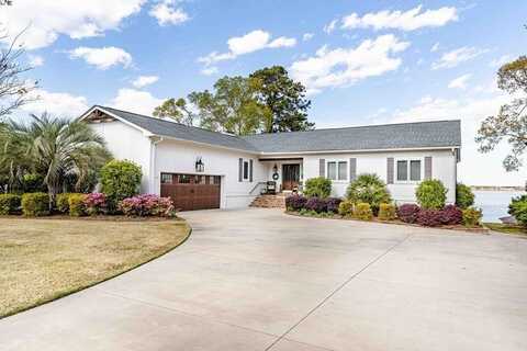601 Santee Dr, Santee, SC 29142