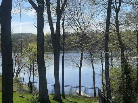 E12275 Timber Ridge Trail, Prairie Du Sac, WI 53578