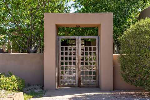 58 Paseo Aragon, Santa Fe, NM 87506