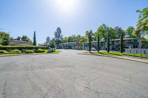 545 Wilshire Drive, Redding, CA 96002