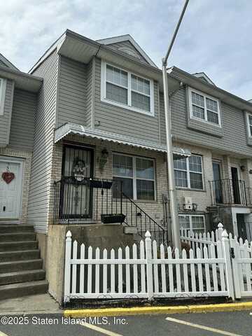 228 Skyline Drive, Staten Island, NY 10304