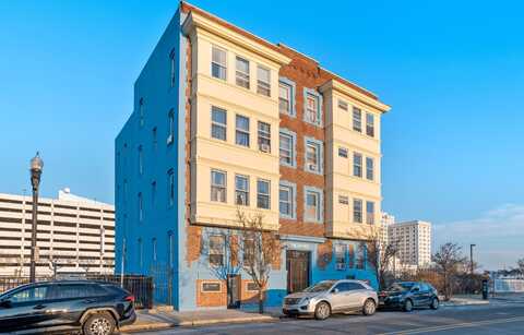 143 S South Carolina Ave, Atlantic City, NJ 08401