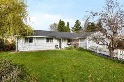 2713 Elliot Avenue, Medford, OR 97501