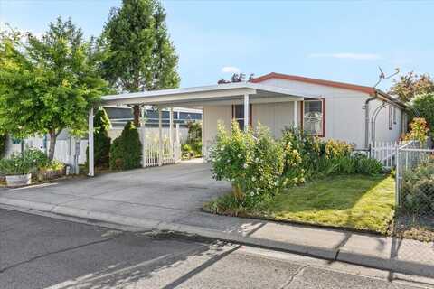 3501 Avenue C, White City, OR 97503