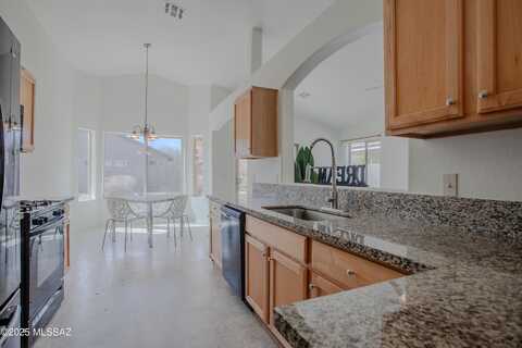 7871 W Sacramento Hill Drive, Tucson, AZ 85743