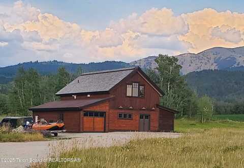 2780 N BLACK SHEEP FARM Road, Alta, WY 83414