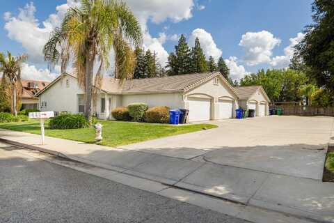 1939 W Roby Avenue, Porterville, CA 93257