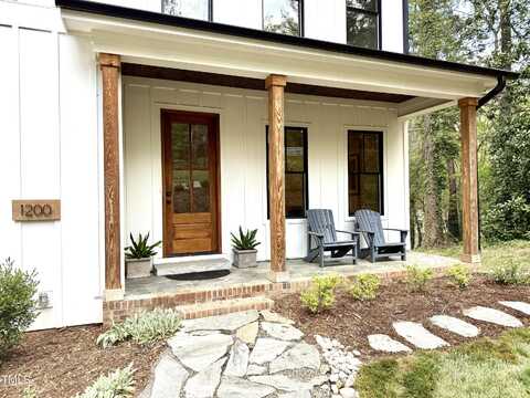 1200 Roosevelt Drive, Chapel Hill, NC 27514