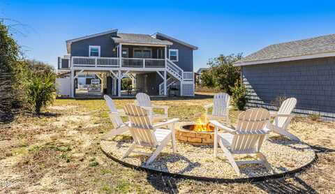 2004 W Pelican Drive, Oak Island, NC 28465