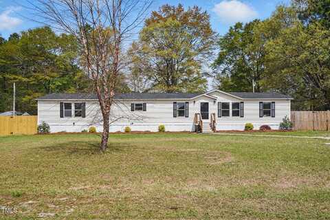 6204 Twiggs Court, Hope Mills, NC 28348