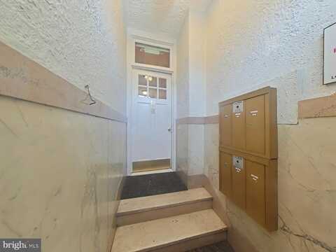 330 S 4TH STREET, PHILADELPHIA, PA 19106