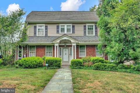 2 BUCKINGHAM AVENUE, TRENTON, NJ 08618
