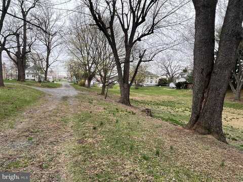 3 OAK RIDGE DRIVE, HAGERSTOWN, MD 21740