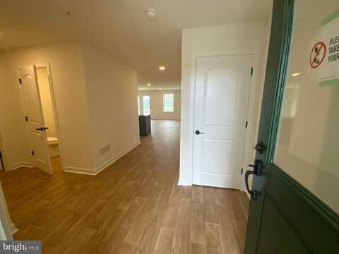 7250 WHITE OAK BLVD, HARRISBURG, PA 17112