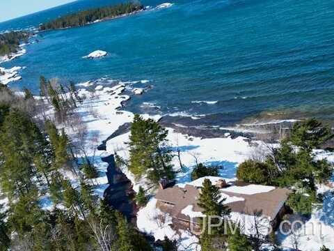 9217 Silver River Loop, Eagle Harbor, MI 49950