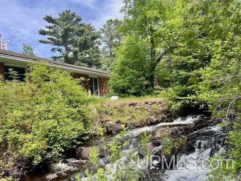 9217 Silver River Loop, Eagle Harbor, MI 49950