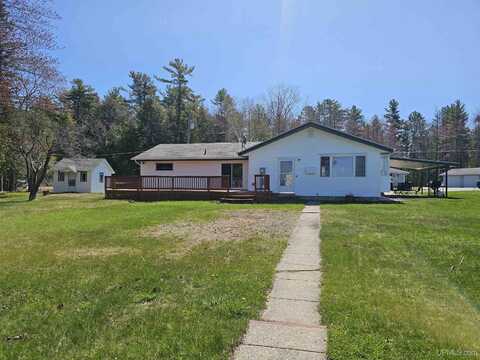 885 N Co Rd 441, Manistique, MI 49854