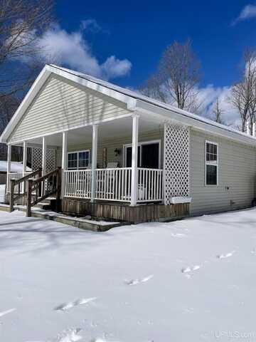 32399 W Johnson Lake, Eckerman, MI 49728