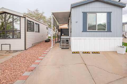 1150 W Red Hills Parkway, Washington, UT 84780