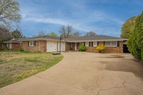 2605 10TH Avenue, Canyon, TX 79015
