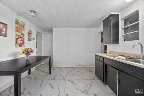 705 El Tejon Avenue, Bakersfield, CA 93308