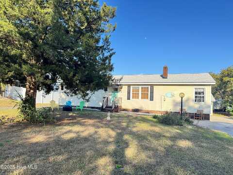 108 SE 3rd Street, Oak Island, NC 28465