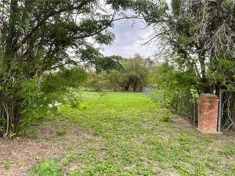 417 Avenue B, Sinton, TX 78387